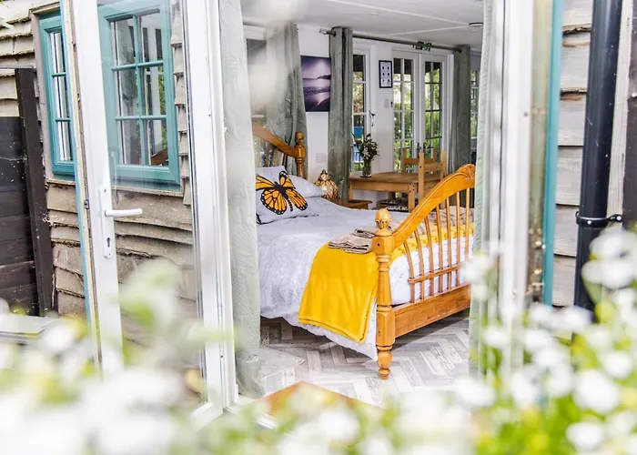 Cozy Garden Studio